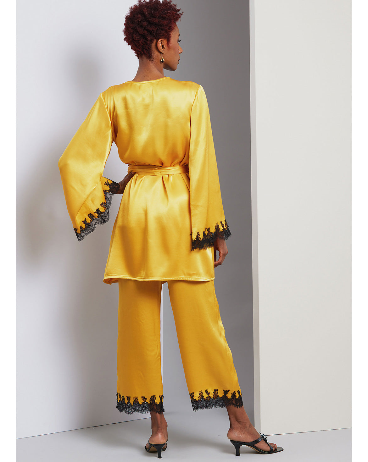 Symønster Vogue Patterns V1962 - Pyjamas Undertøj - Dame | Billede 4